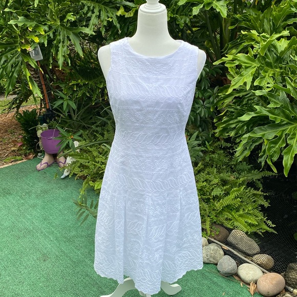 Ivanka Trump size 2 - Picture 1 of 6